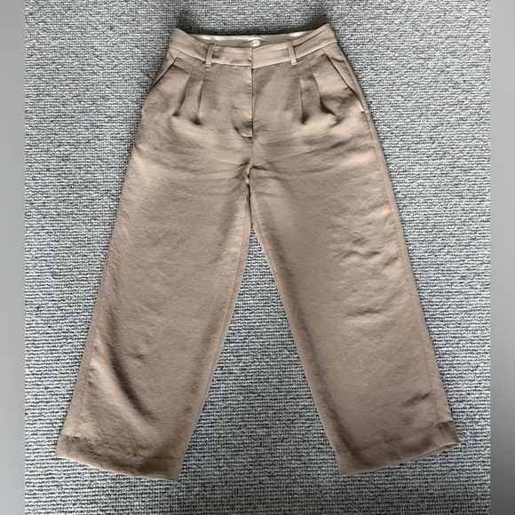 Aritzia The Effortless Pant Crepette Nomad Taupe Cropped Size 4 High Rise Wide - Picture 7 of 10